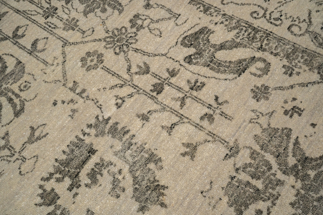 Handknotted Carpet, DIA - 113 VASE 3, Khaki & Gray