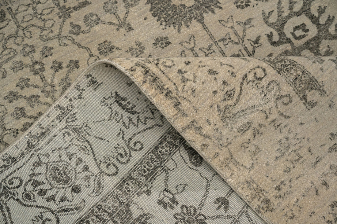 Handknotted Carpet, DIA - 113 VASE 3, Khaki & Gray
