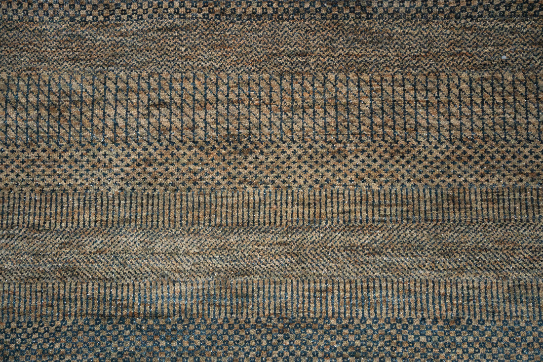 Handknotted Carpet, DIA - 1168 MCN, Natural & Black