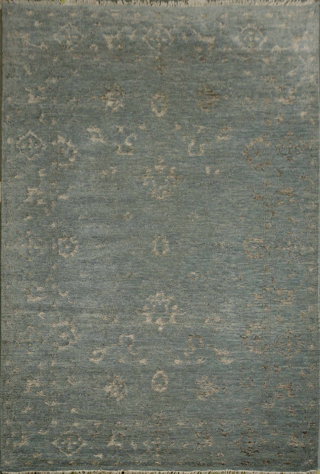 Handknotted Carpet DIA- 1181