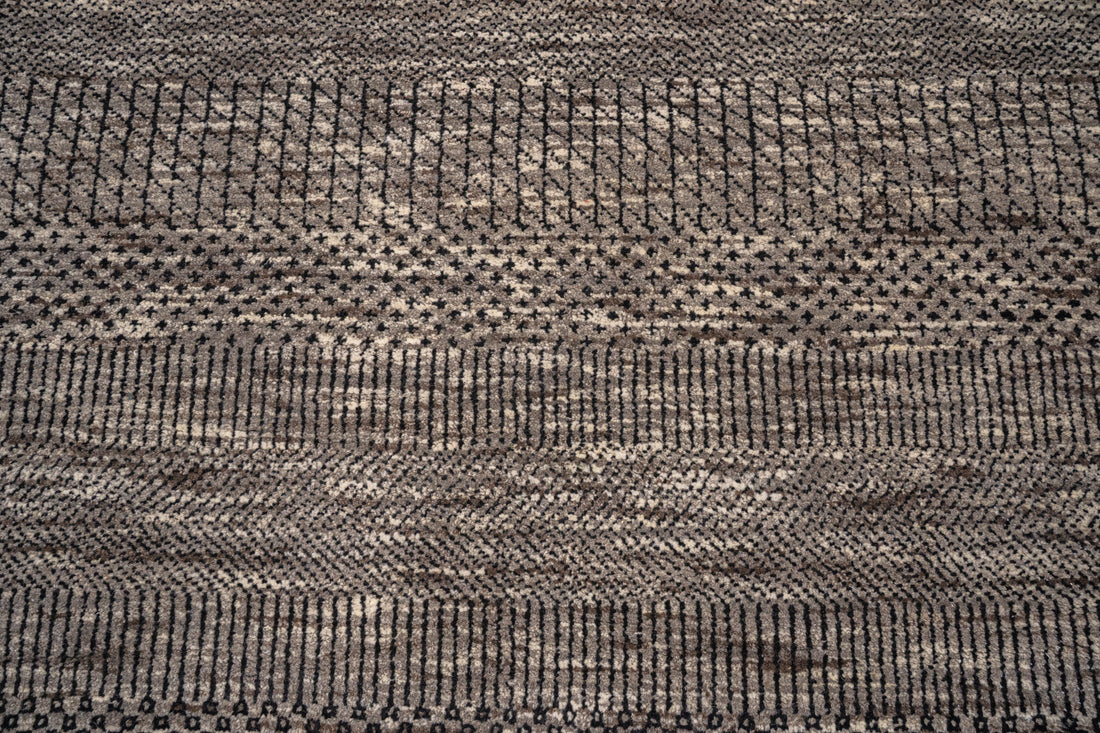 Handknotted Carpet, DIA - 1219 MCN, Wenge & Charleston Green