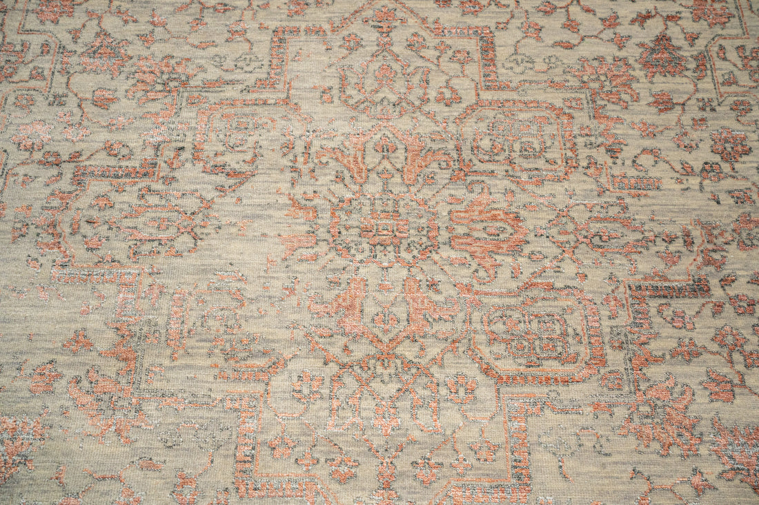 Handknotted Carpet, DIA - 14-01 SERAPI, Pastel Gray & Antique Brass