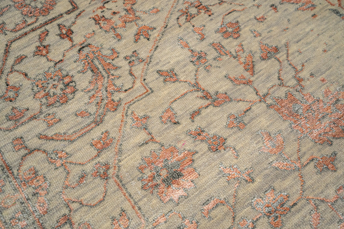 Handknotted Carpet, DIA - 14-01 SERAPI, Pastel Gray & Antique Brass