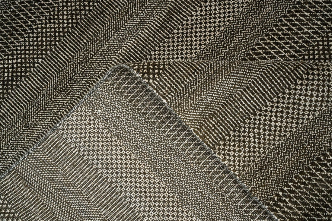 Handknotted Carpet, DIA - 1498 MCN, Grullo & Smoky Black