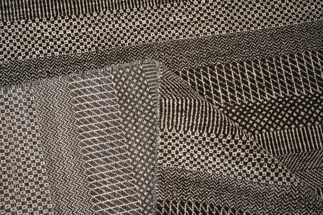 Handknotted Carpet, DIA - 1505 MCN, Brown & Pale Silver