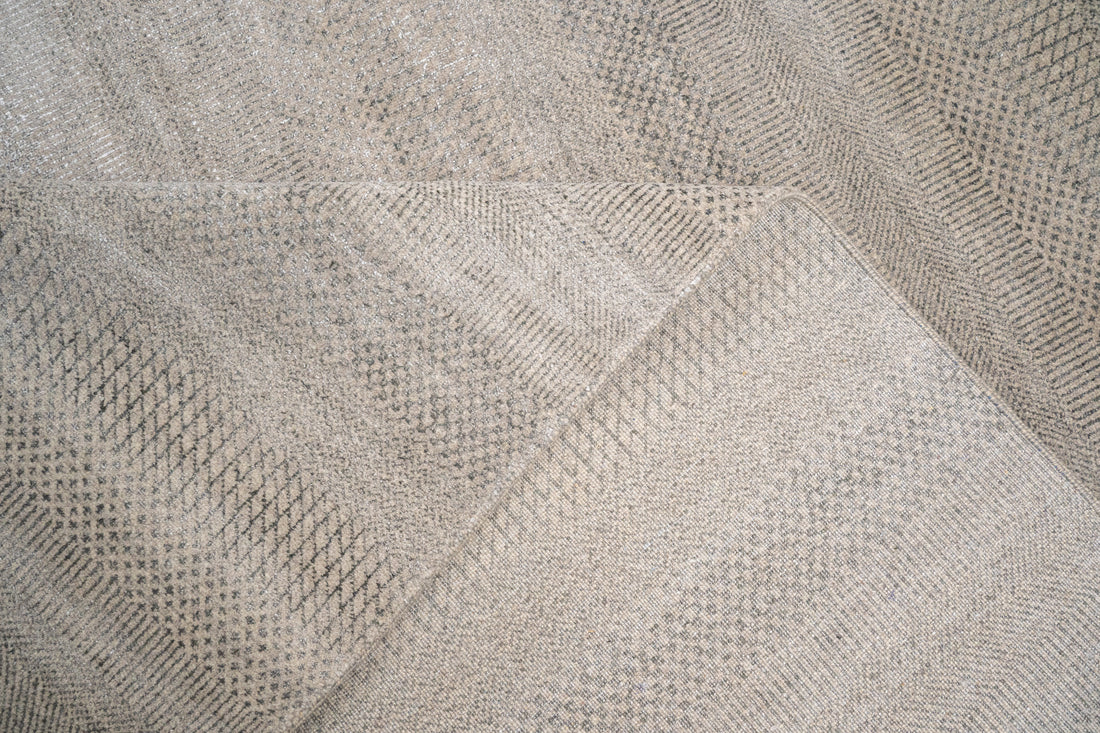 Handknotted Carpet, DIA- 1621 MCN, Grullo & Wenge
