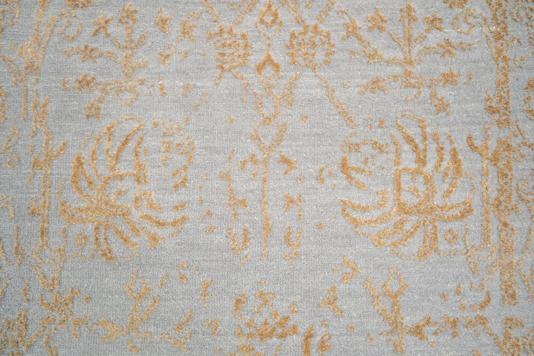 HandKnotted Runner Rug DIA- 1690 VASE 3, Ivory & Green