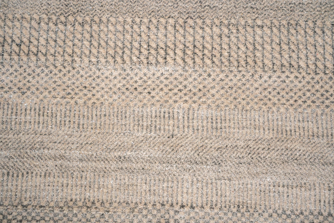 Handknotted Carpet, DIA- 1968 MCN, Desert Sand & Granite Gray