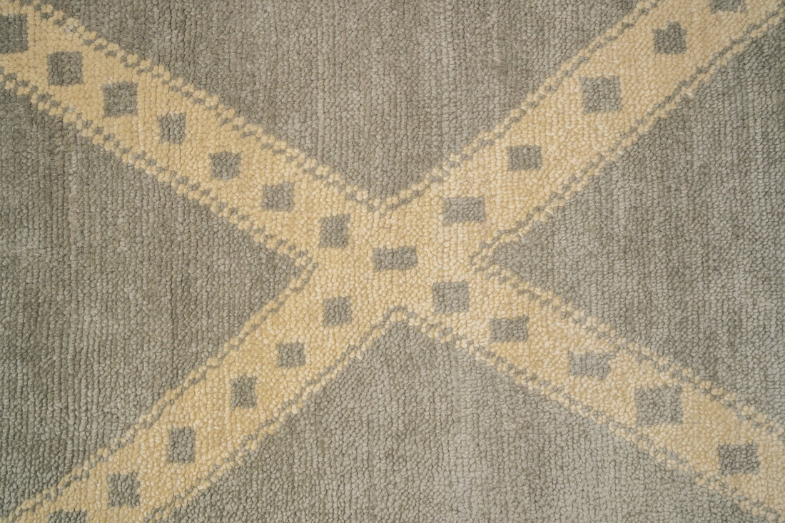 Handknotted Carpet, DIA- 4270 LINE 2, Ivory & Olive Green