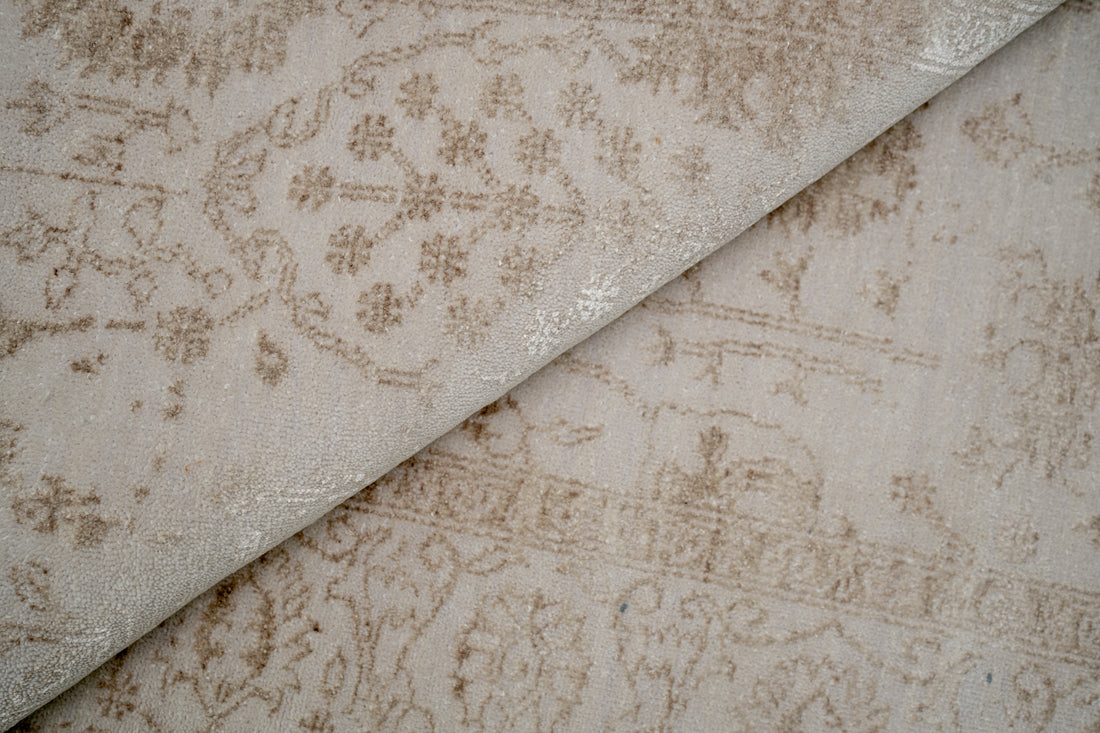 Handknotted Modern Carpet DIA- 1139 VASE 3
