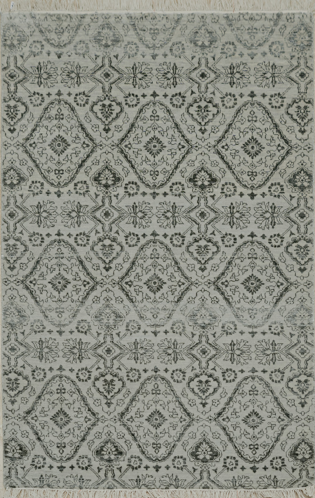 Handknotted Modern Carpet DIA- 184