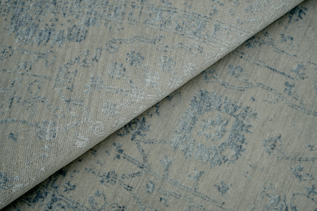 Handknotted Modern Carpet DIA- 355 VASE 3