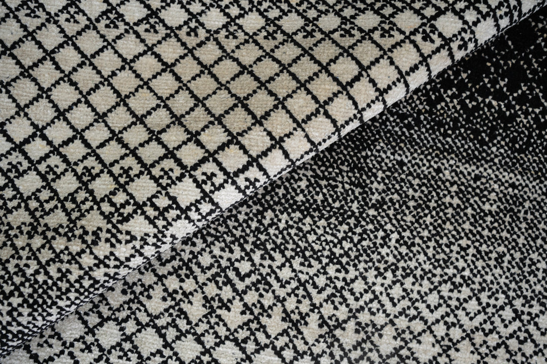 Handknotted Carpet, DIA- 7003 DCM, Black & Silver