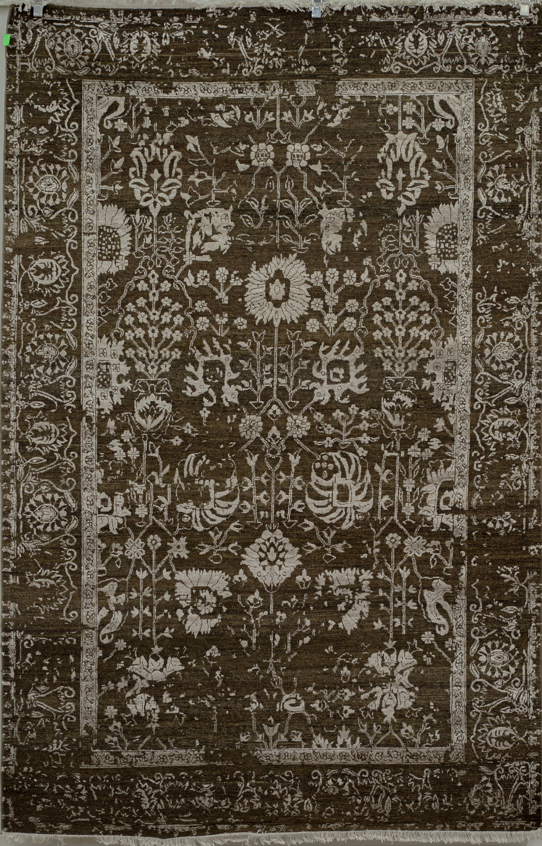 Handknotted Modern Carpet DIA- 1411 VASE 3