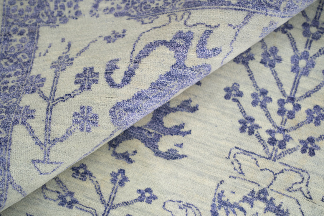 Handknotted Modern Carpet DIA- 4237 VASE 3