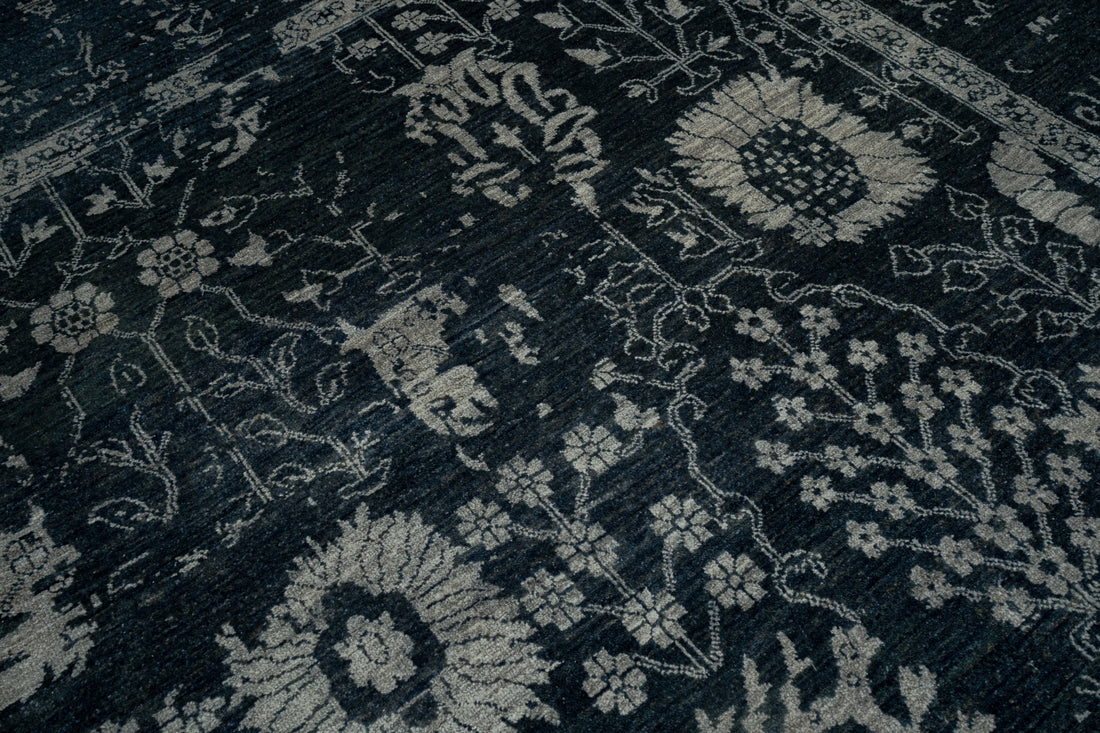 Handknotted Modern Carpet DIA- 04 VASE 3