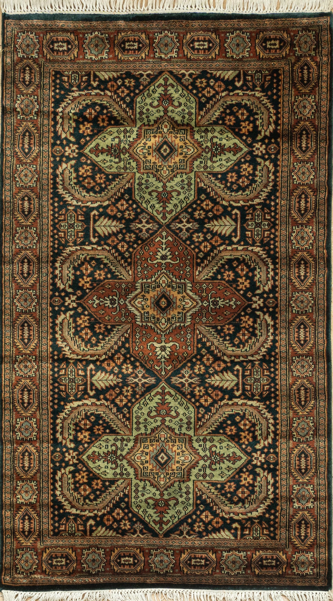 Handknotted Modern Carpet DIA- 97 BAKTYARI