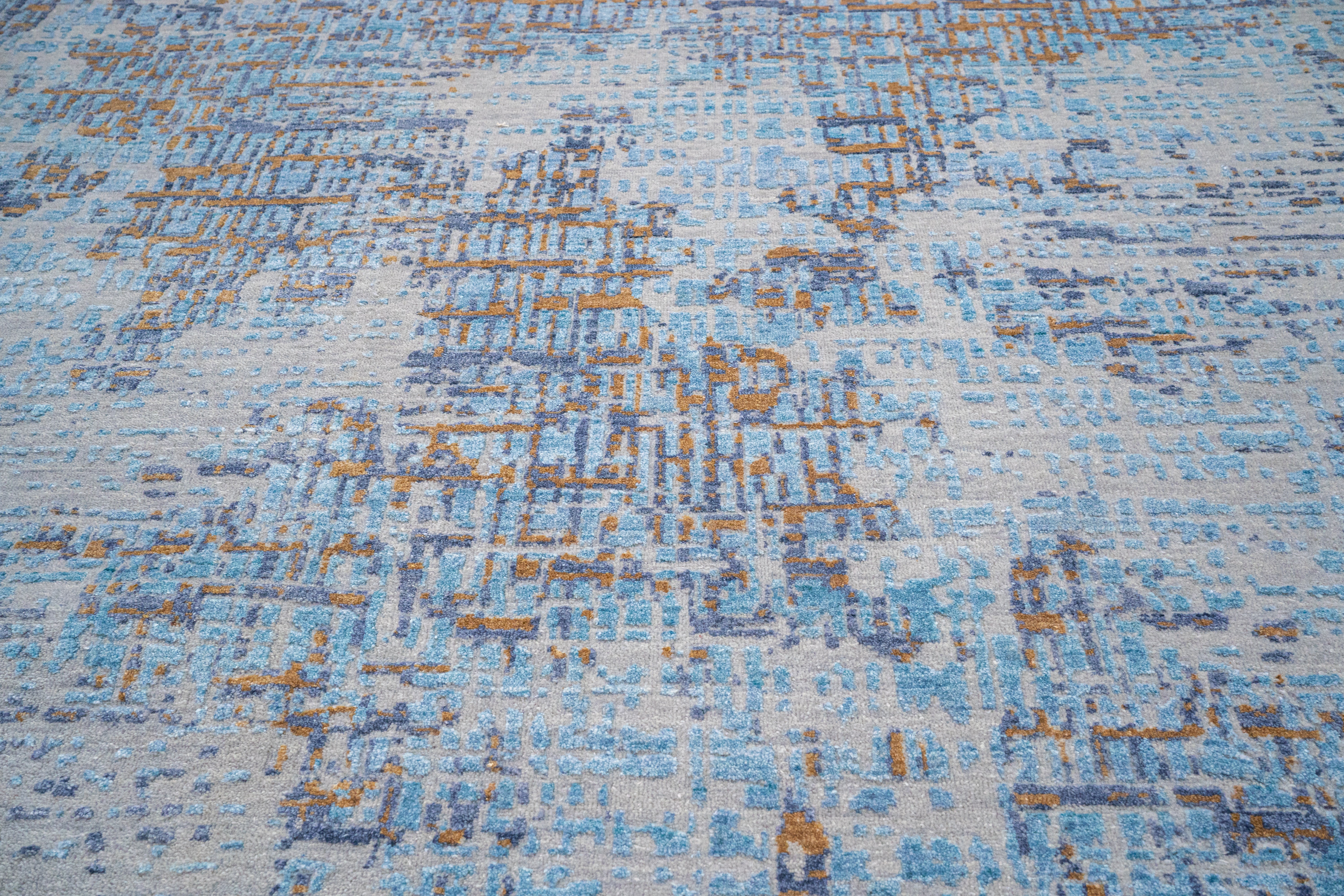 Handknotted Carpet, DIA: 0022 VS, Silver Chalice, Dark Sky Blue & Metallic Bronze