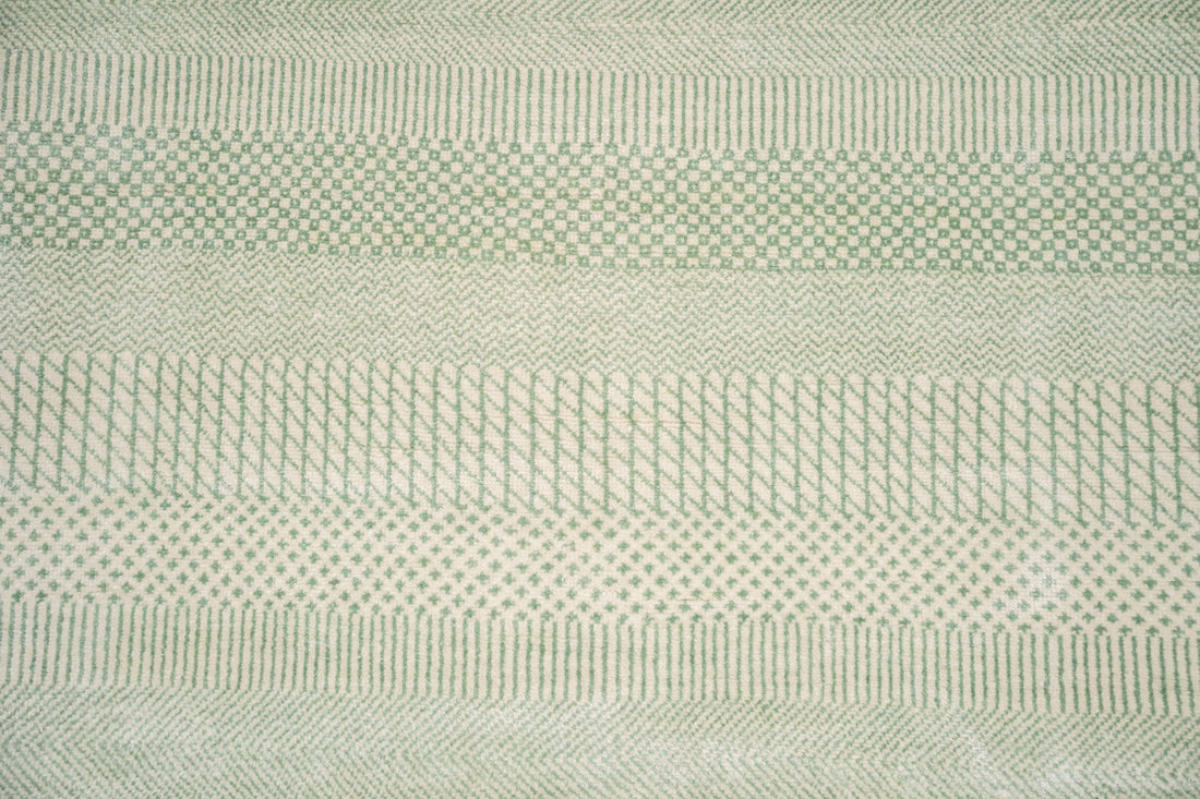 Handknotted Carpet, DIA- 06 MCN, Pearl & Laurel Green