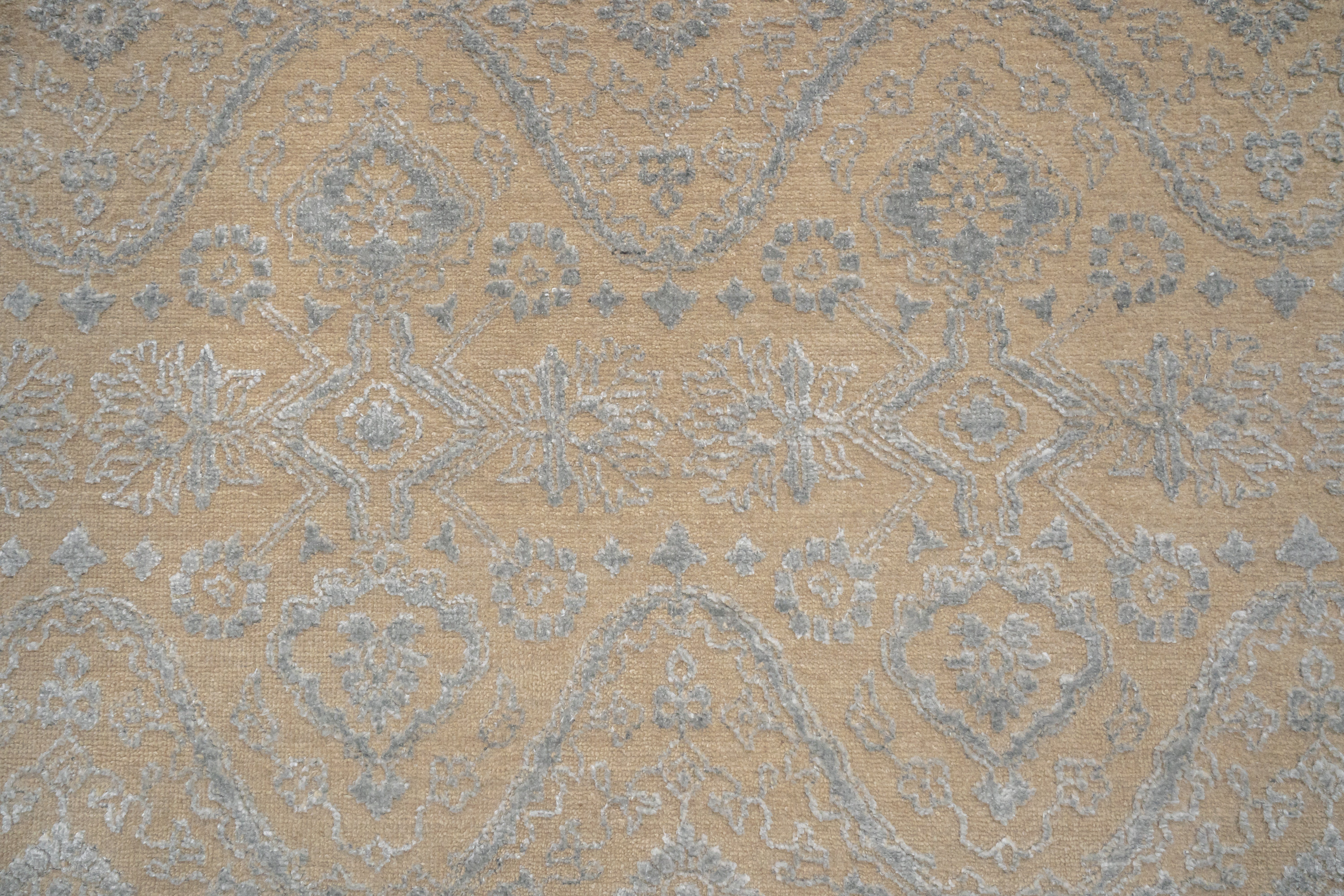 Handknotted Rug  DIA- 1000 DC HALI Tan & Philippine Gray