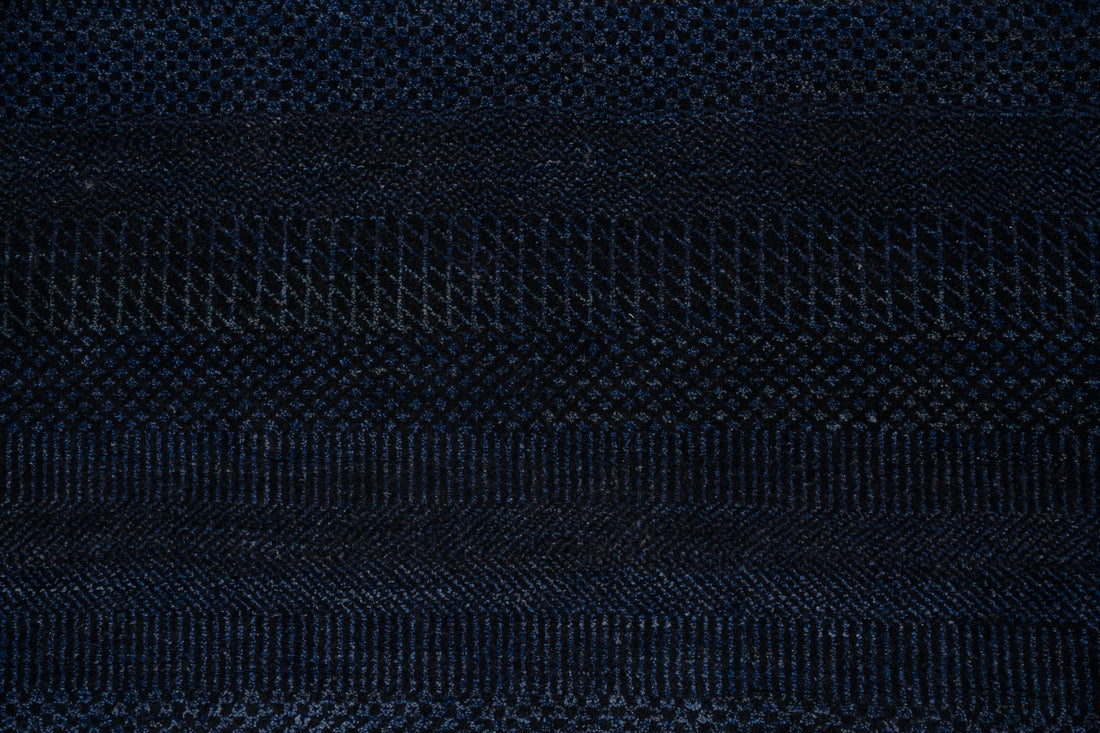 Handknotted Carpet DIA- 1008 MCN, Deep  Eerie Black & Indigo