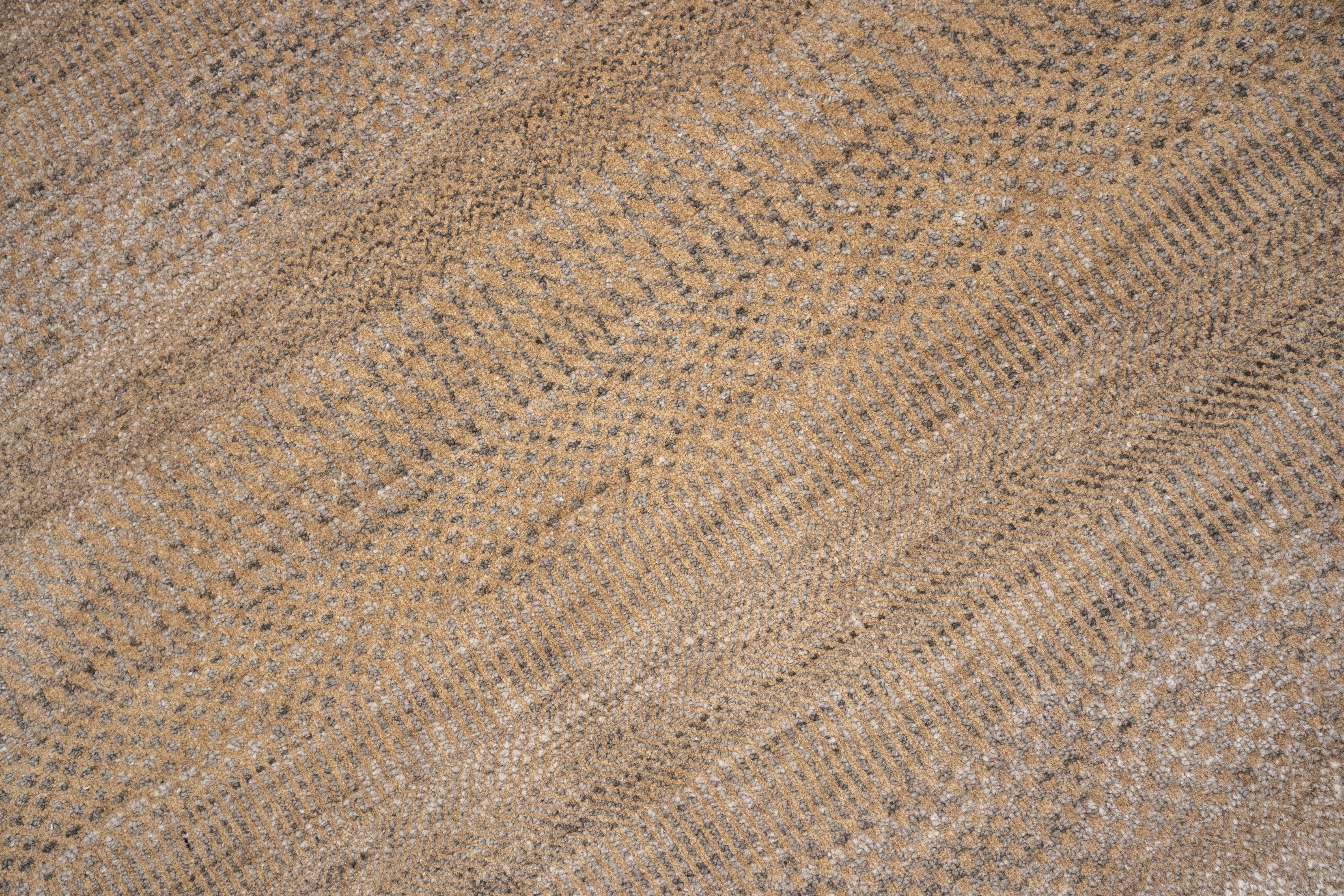 Handknotted Carpet, DIA: 1010 MCN, Light Taupe & Deep Taupe