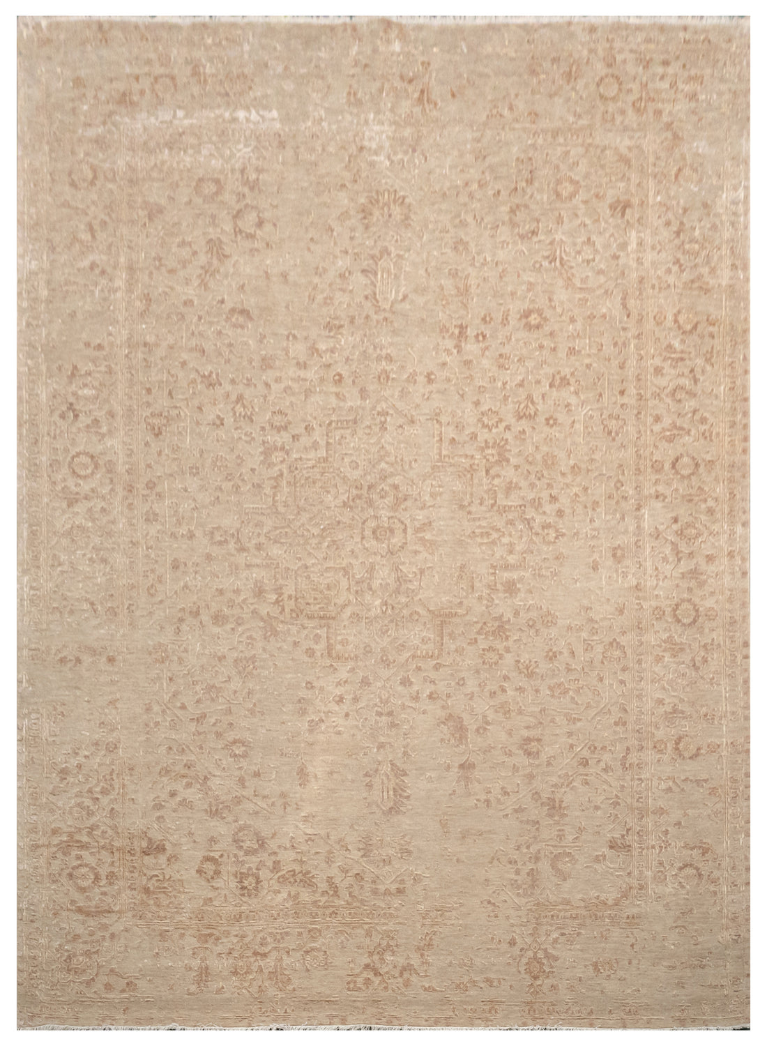 Handknotted Rug  DIA- 1022 SERAPI Desert Sand & Pale Taupe