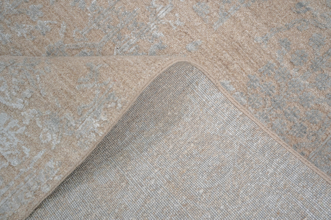 Handknotted Rug  DIA- 1039 VASE 3 Grullo & Philippine Gray
