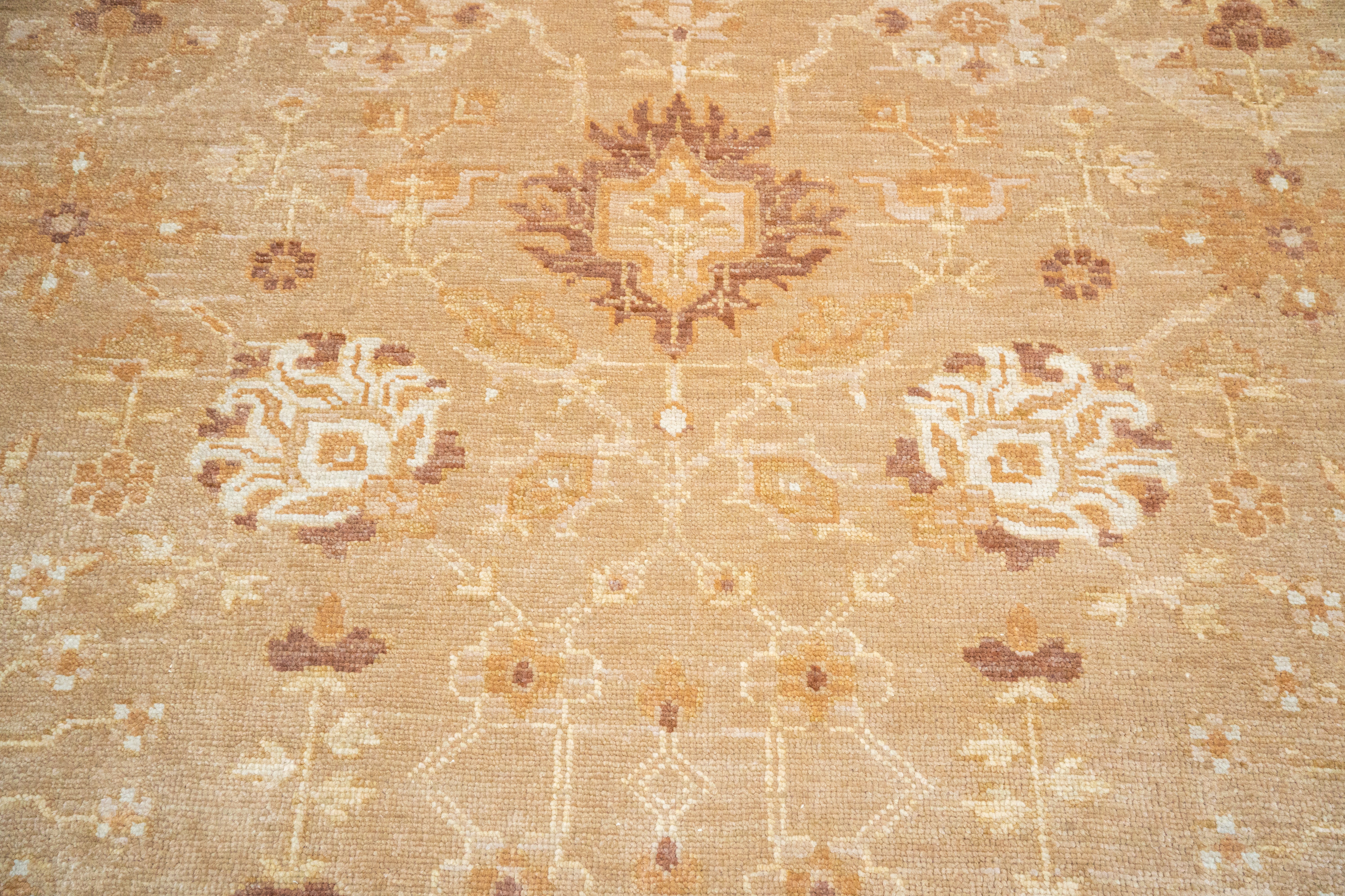 Handknotted Carpet, DIA: 1047 OUSHAK, MULTI COLOR