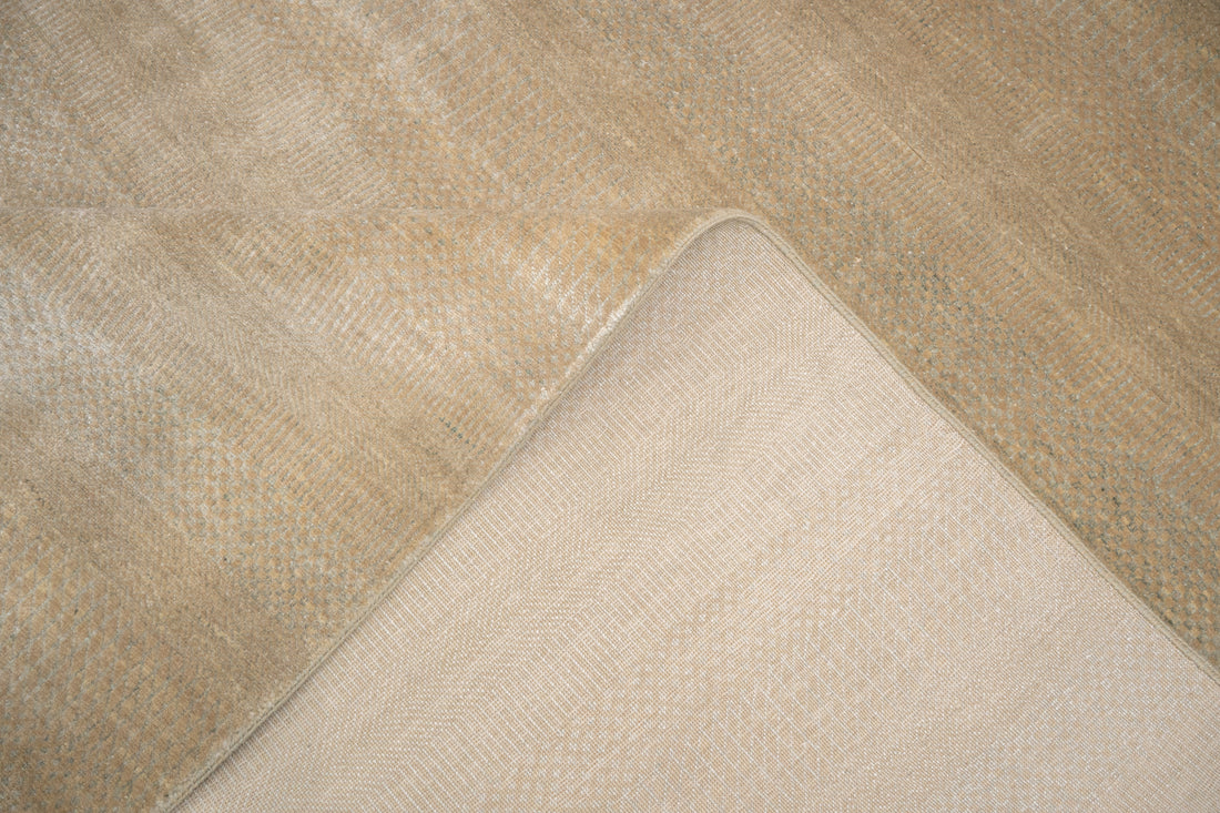 Handknotted Carpet, DIA- 1051 MCN, Camel & Granite Gray