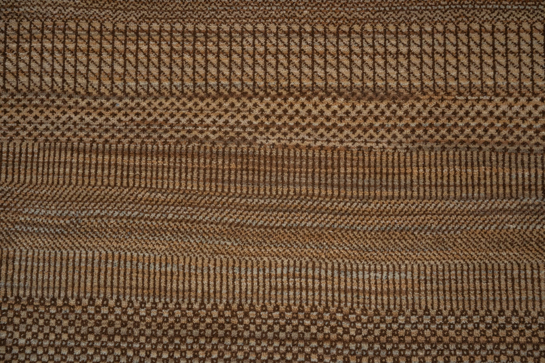 Handknotted Carpet,  DIA- 1052 MCN, Pale Brown & Café Noir