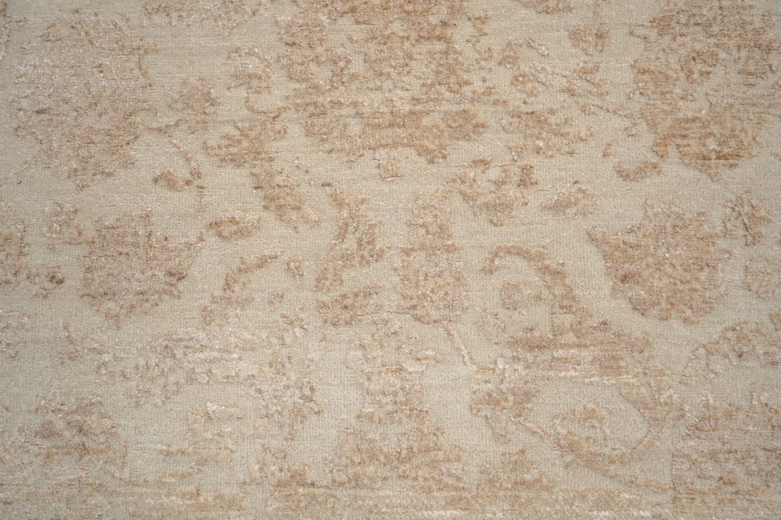 Handknotted Rug  DIA- 1058 JK-A Dark Vanilla & Beaver