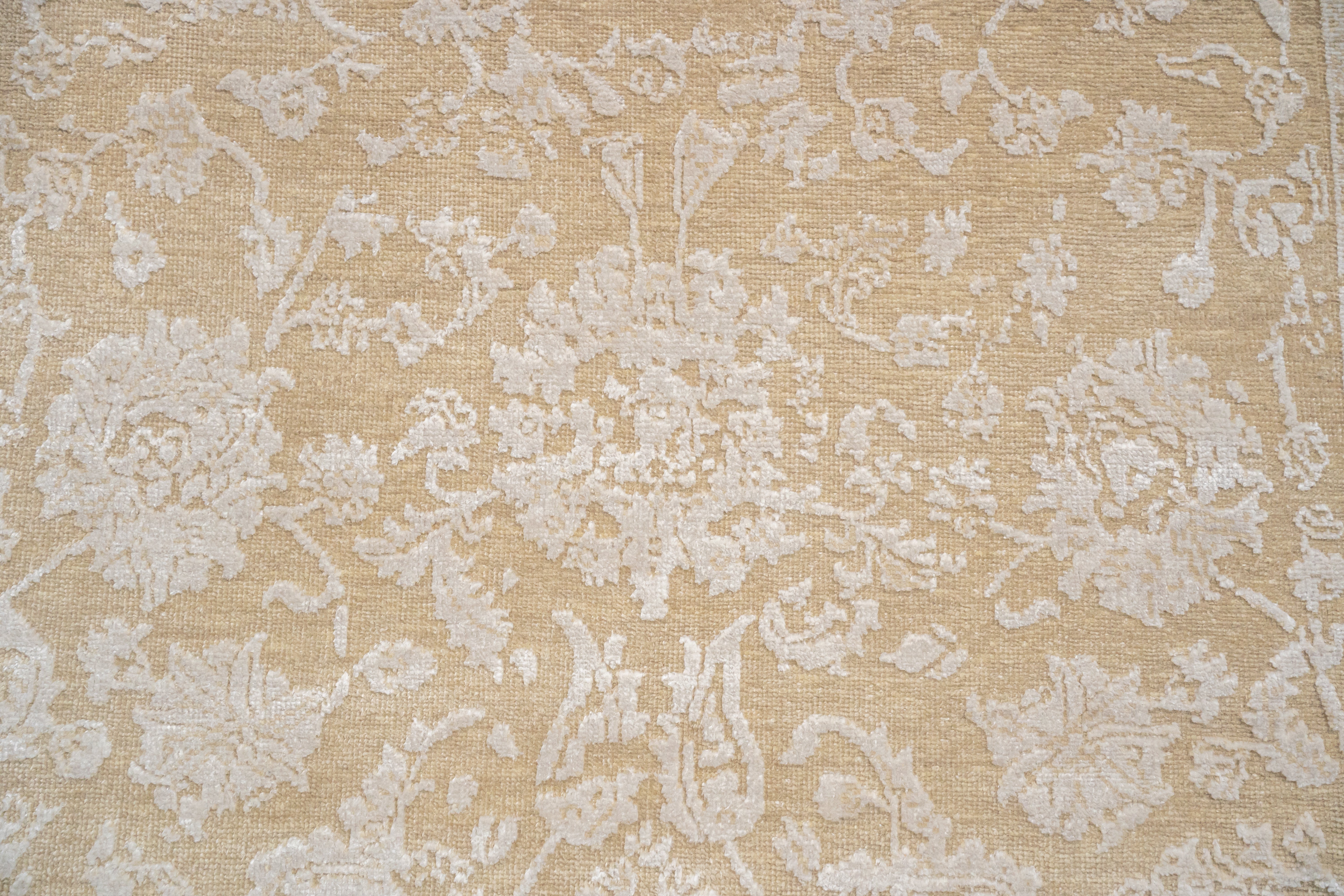 Handknotted Rug  DIA- 1059 JKA Tan & Dust Storm