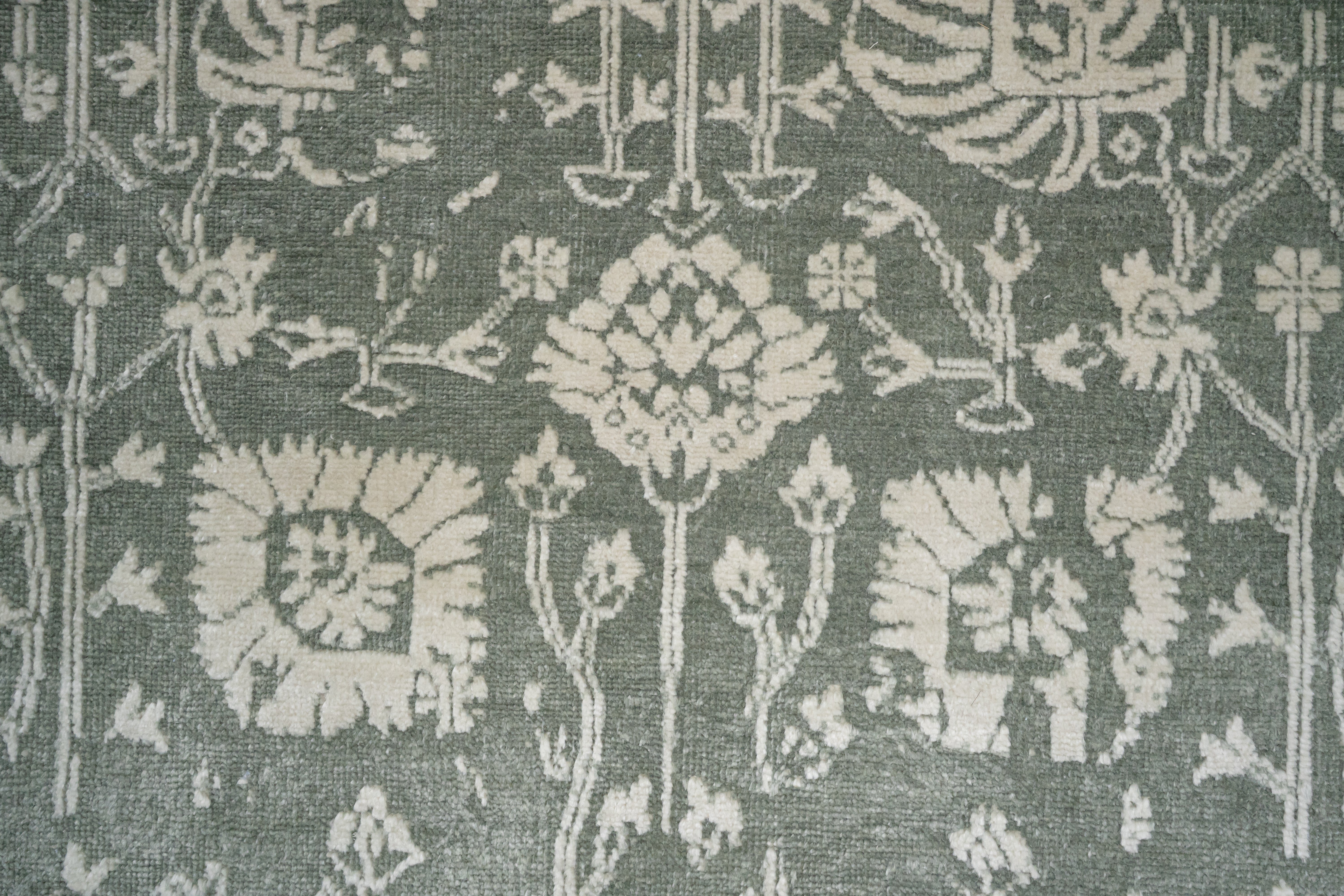 Handknotted Rug  DIA- 1060 VASE 3 Granite Gray & Pastel Gray