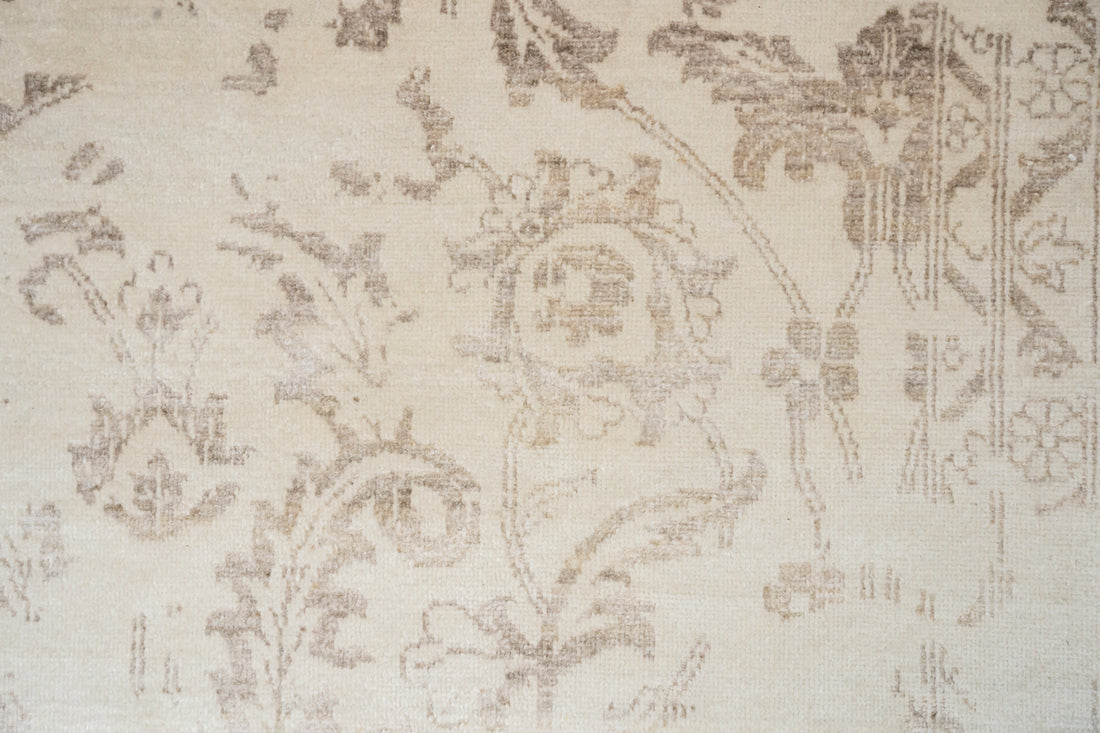 HandKnotted Modern Carpet DIA- 1063 M-28 Dark Vanilla & Deep Taupe
