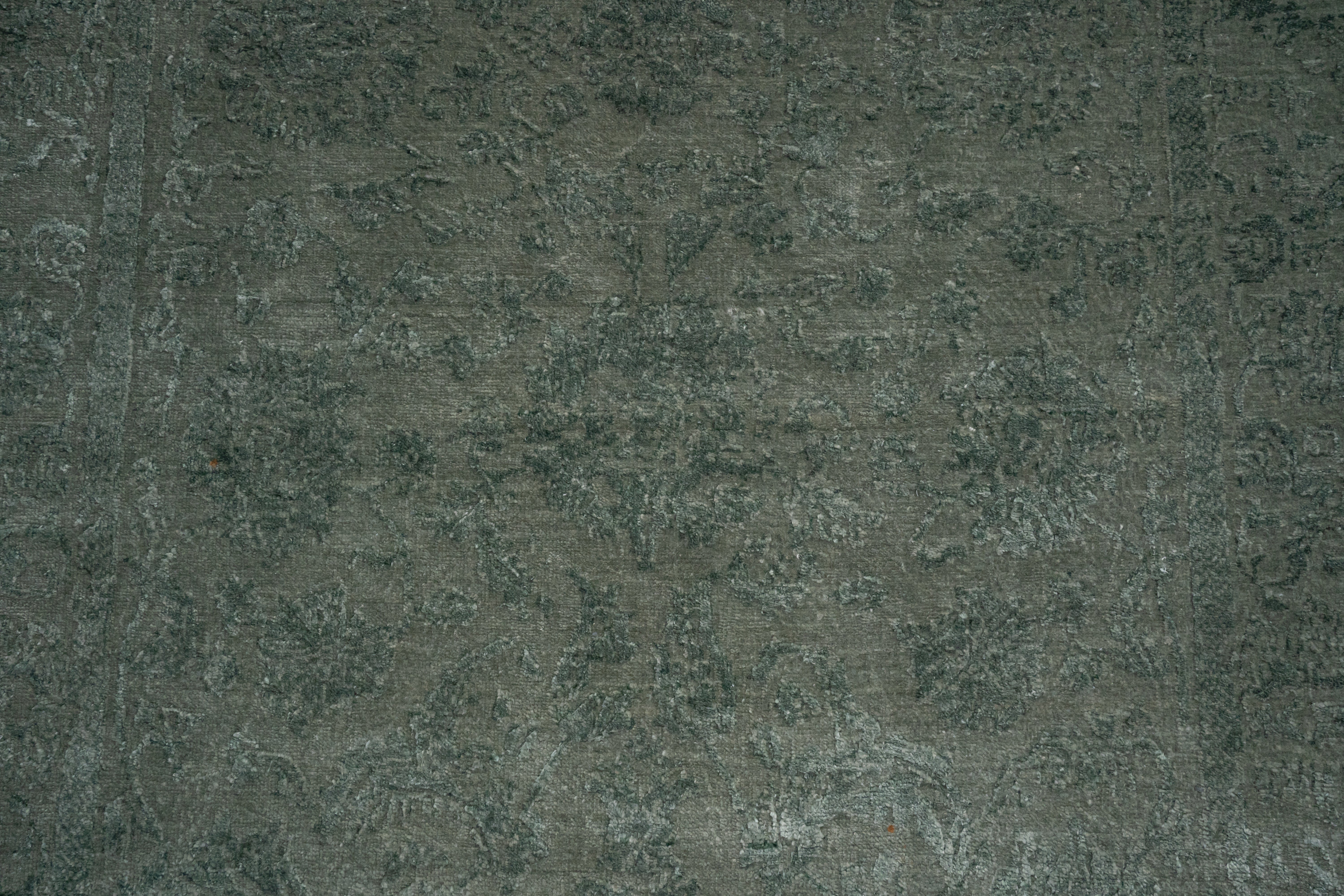 Handknotted Rug  DIA- 1068 JK-A Granite Gray & Outer Space