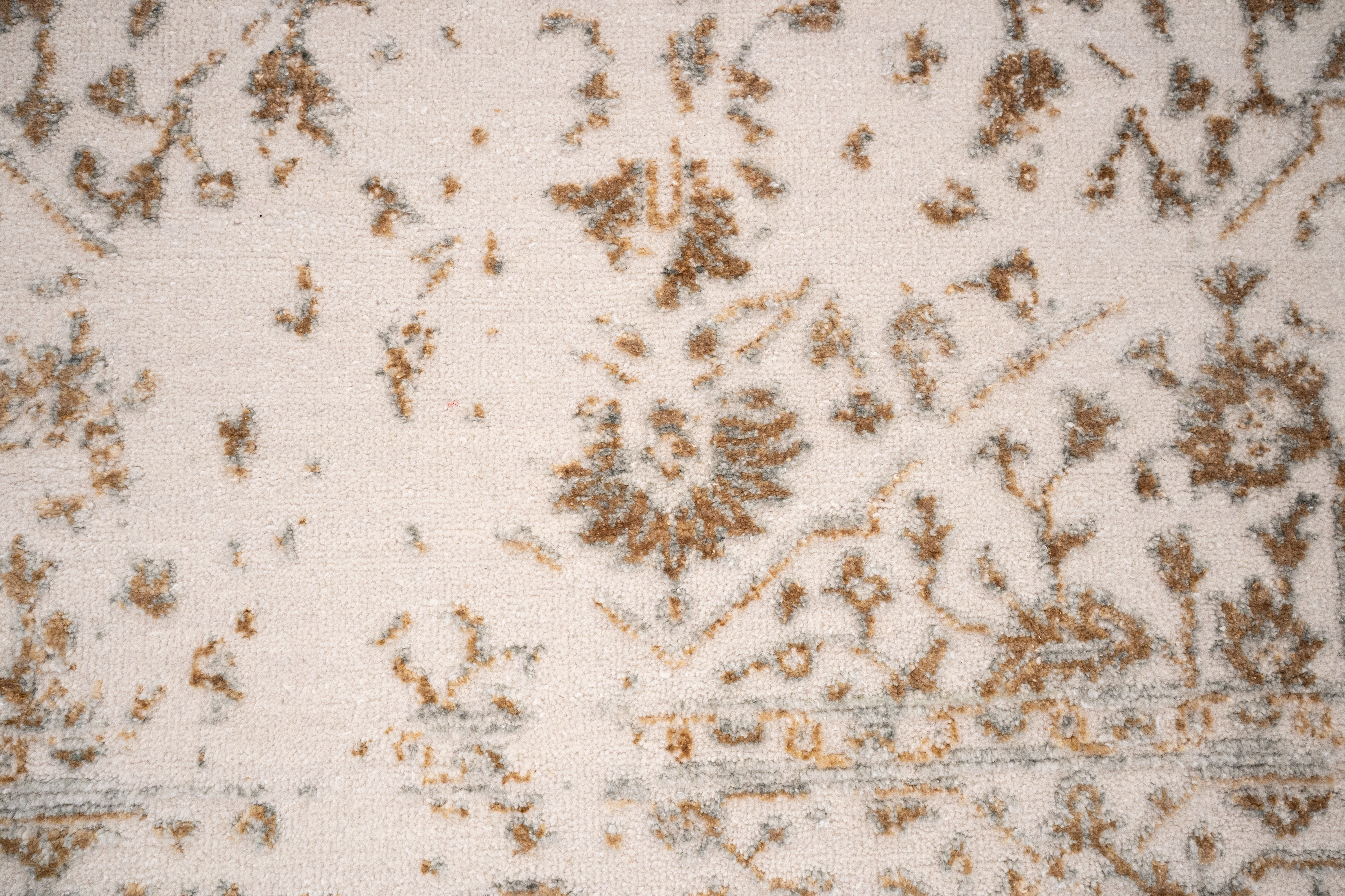 Handknotted Carpet DIA- 1069 SERAPI, Bone, Deer & Grullo