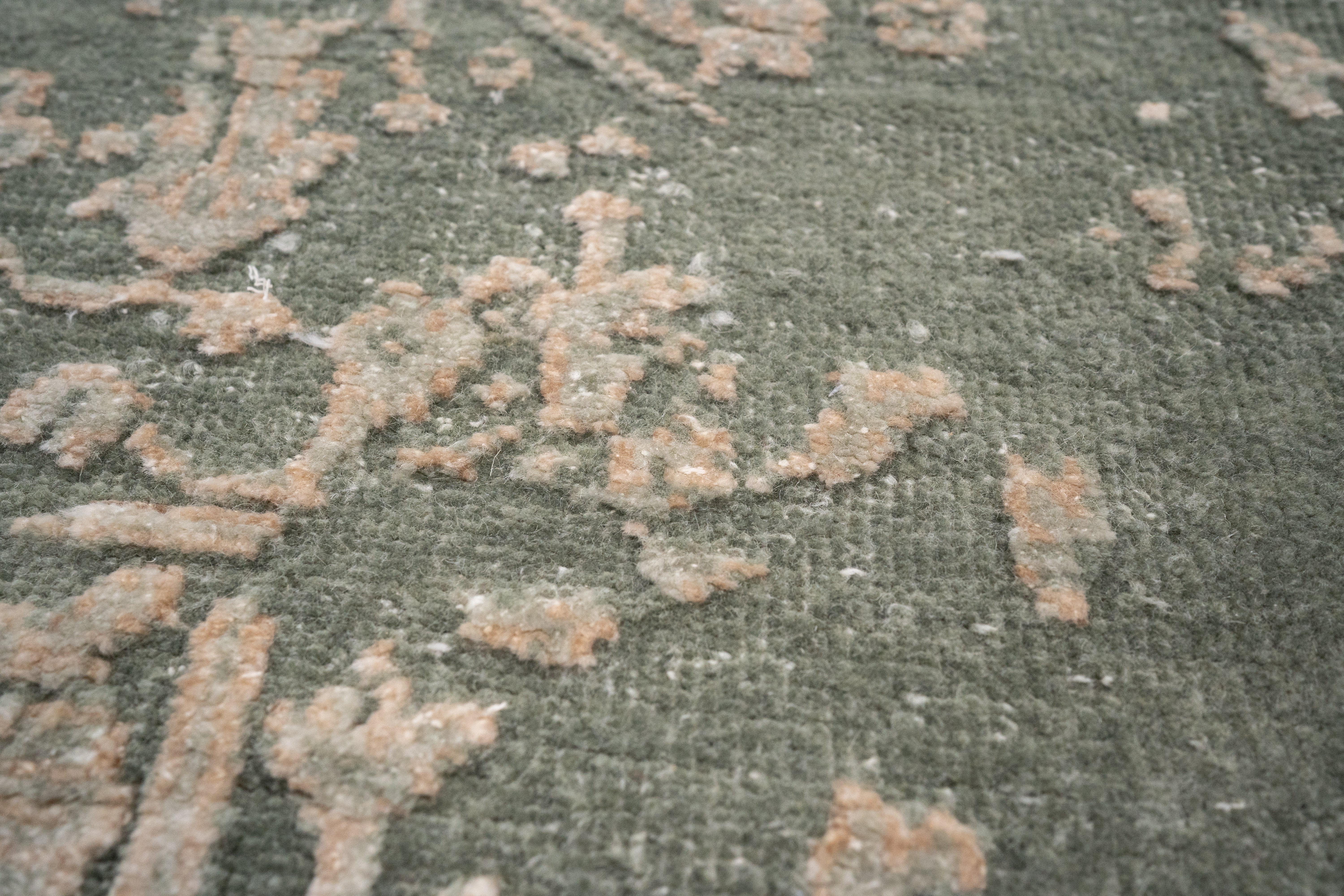 Handknotted Carpet DIA: 1070 SERAPI, Nickel, Tan & Grullo