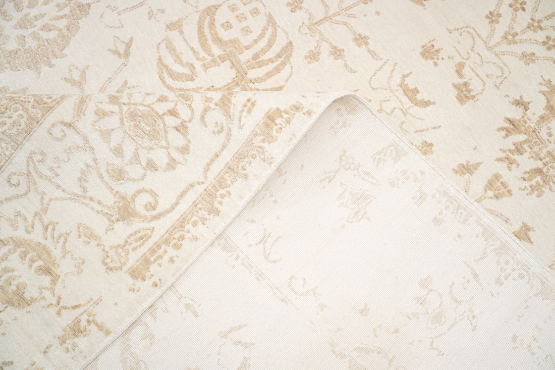 Handknotted Modern Carpet DIA- 1073 VASE 3 Almond & Tan