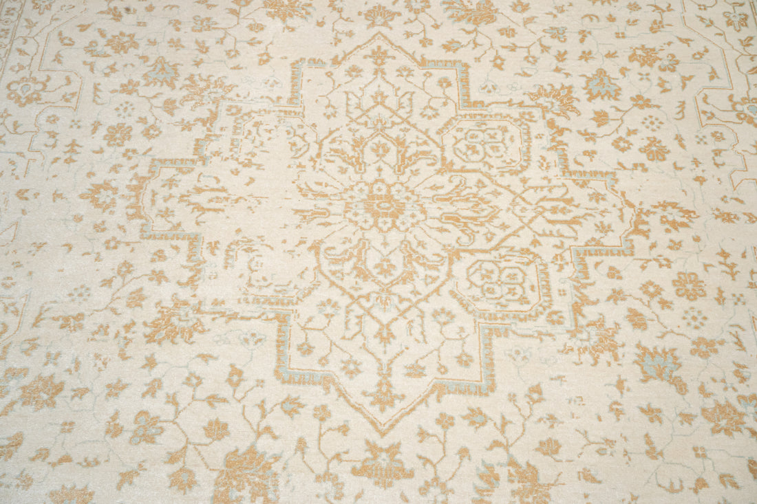 Handknotted Rug DIA- 1074 SERAPI Pearl, French Beige & Ash Gray