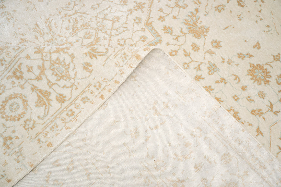 Handknotted Rug DIA- 1074 SERAPI Pearl, French Beige & Ash Gray