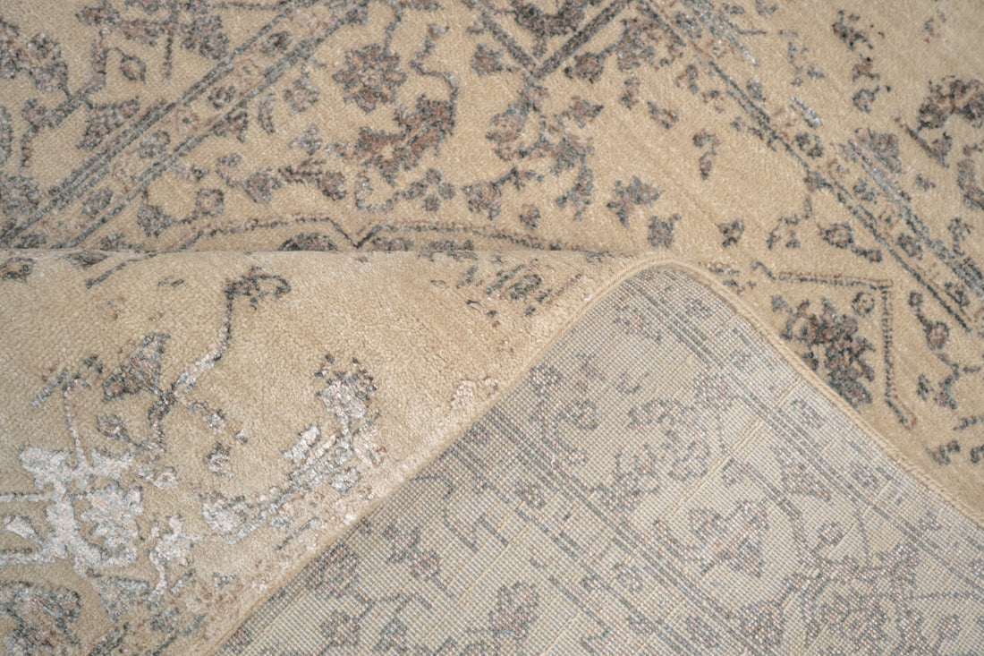 Handknotted Rug  DIA- 1079 SERAPI Dark Vanilla & Nickel