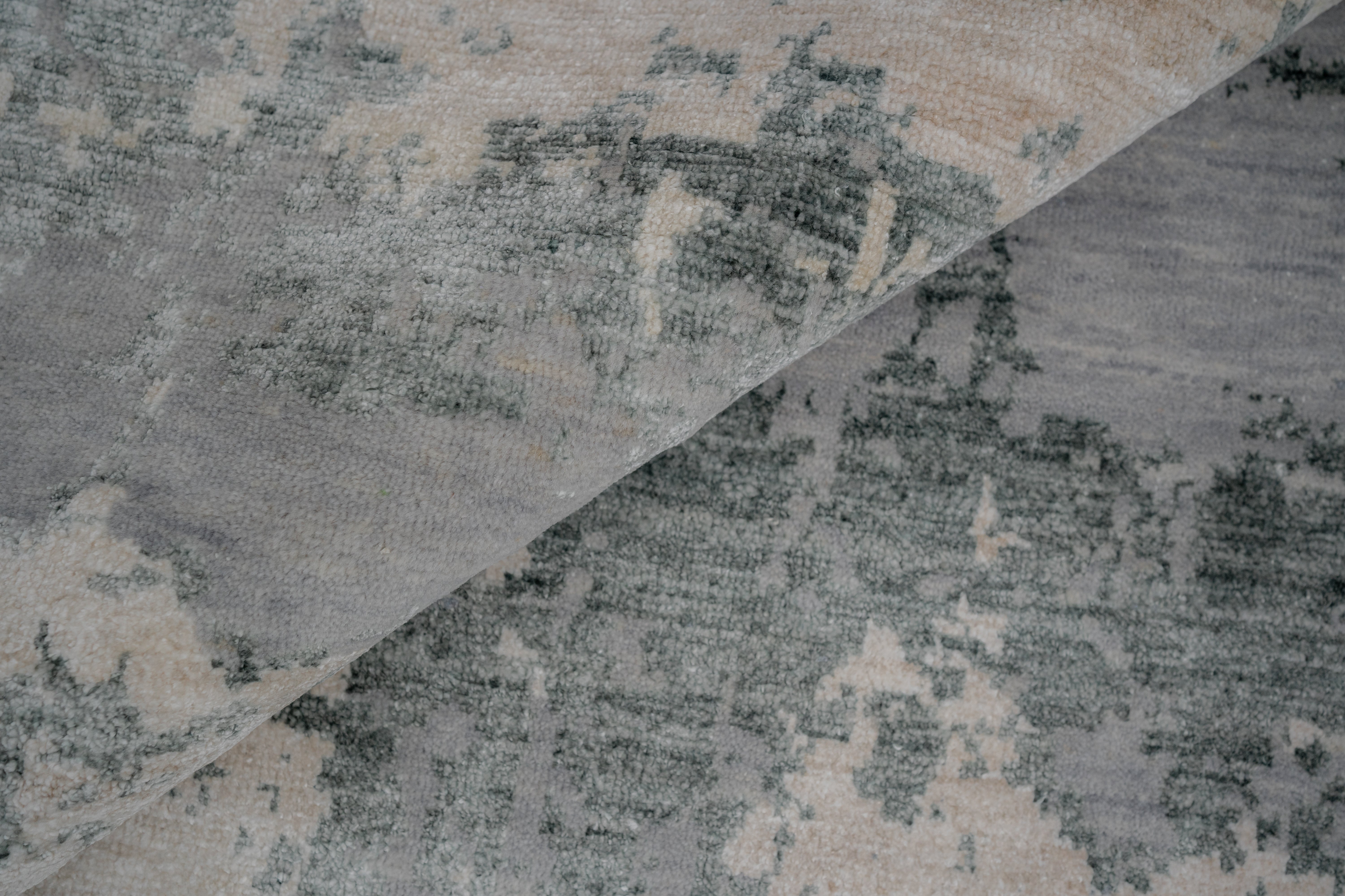 Abstract Design Handknotted Carpet DIA- 257