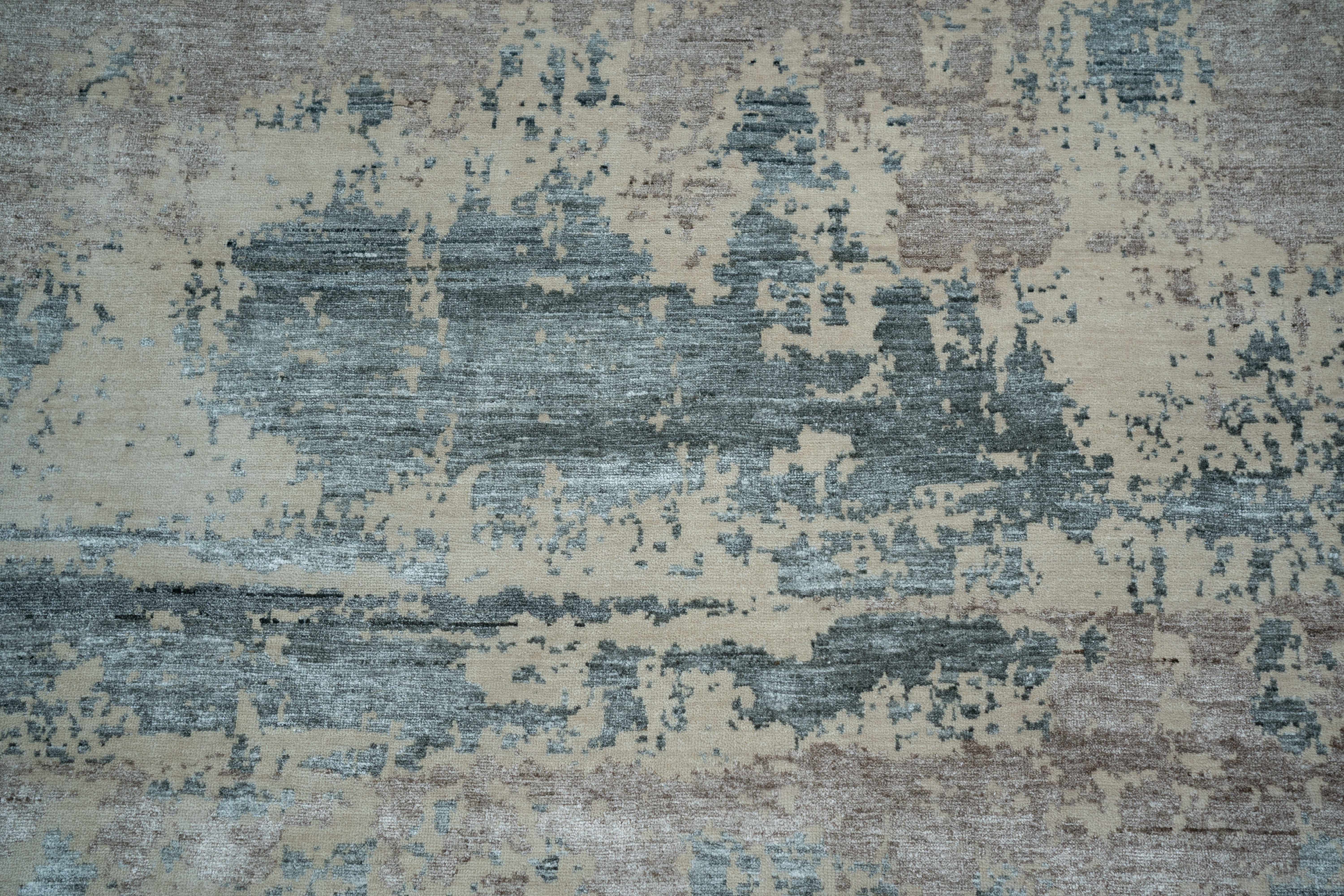 Abstract Design Handknotted Carpet DIA- 116