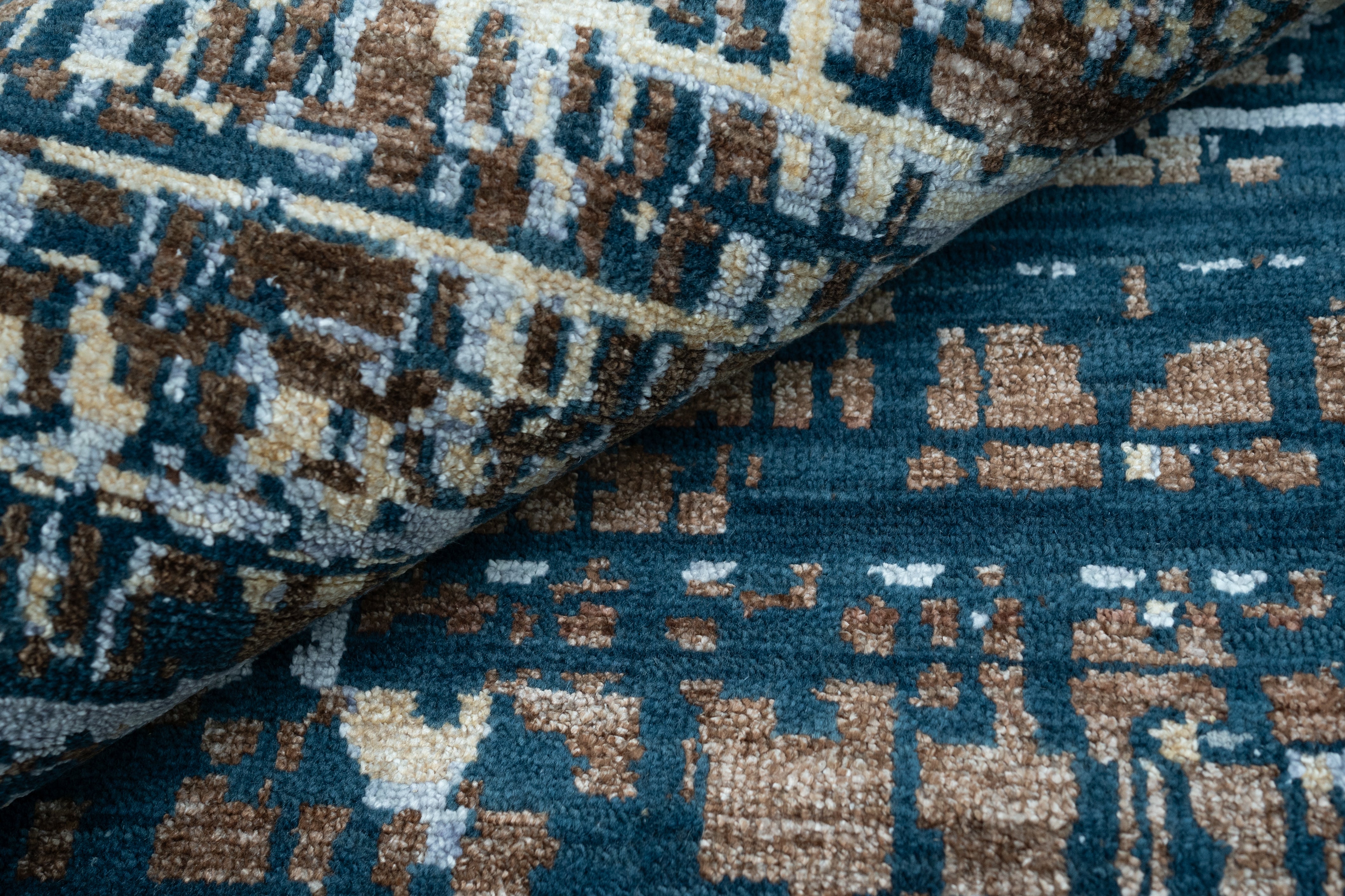 Abstract Design Handknotted Carpet DIA- 1162