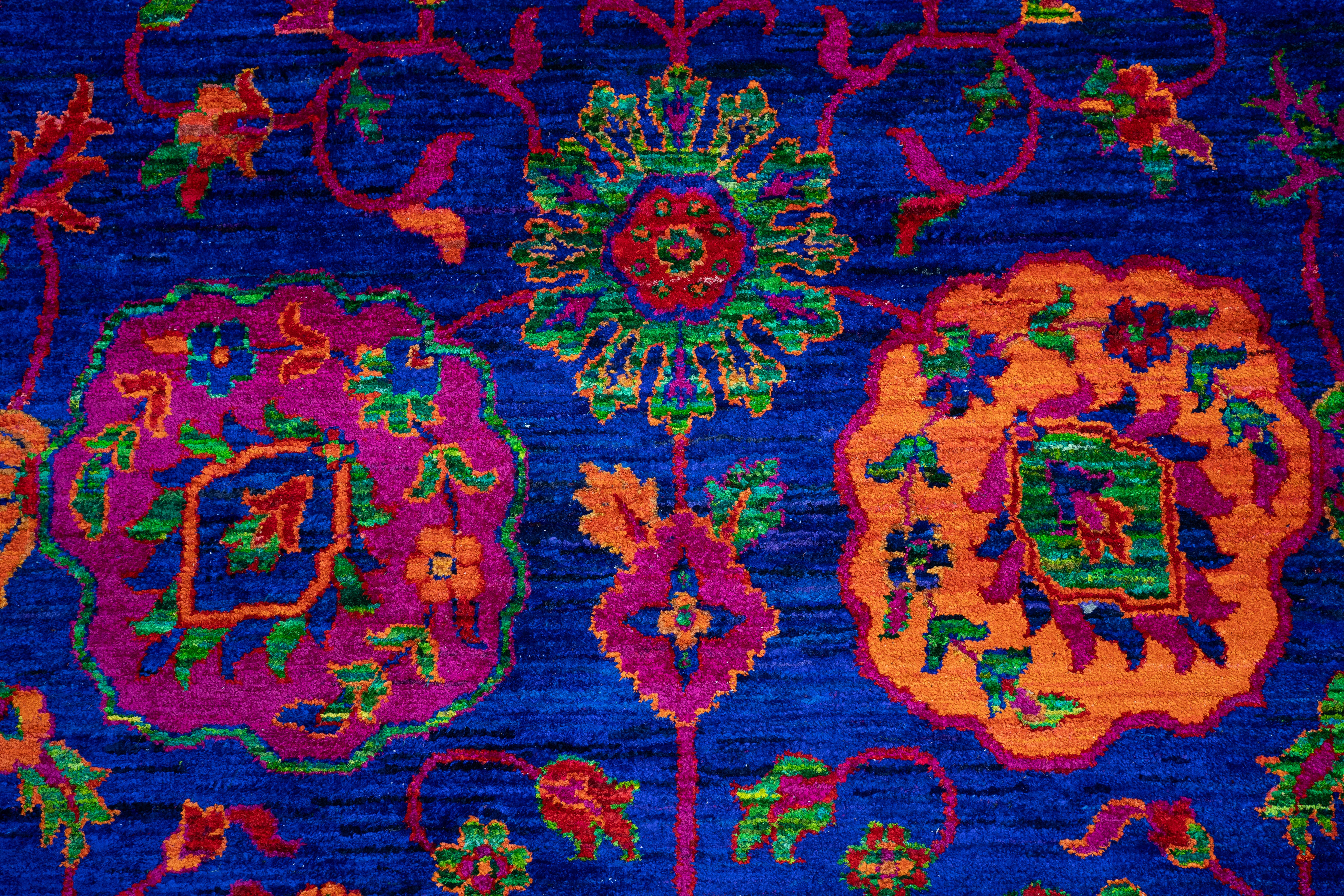 Handknotted Modern Saree Silk Carpet DIA- 1403