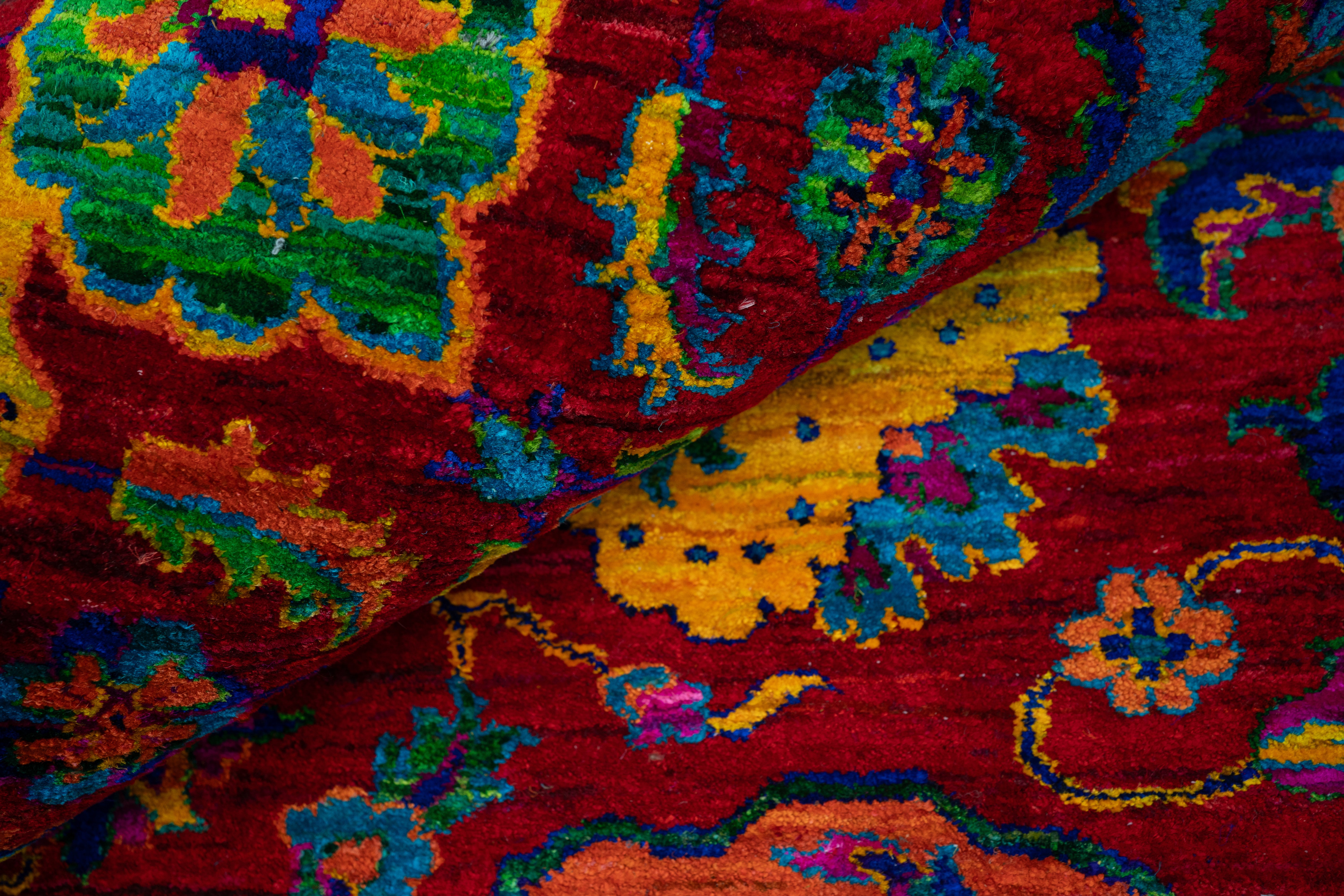 Handknotted Modern Saree Silk Carpet DIA- 1561