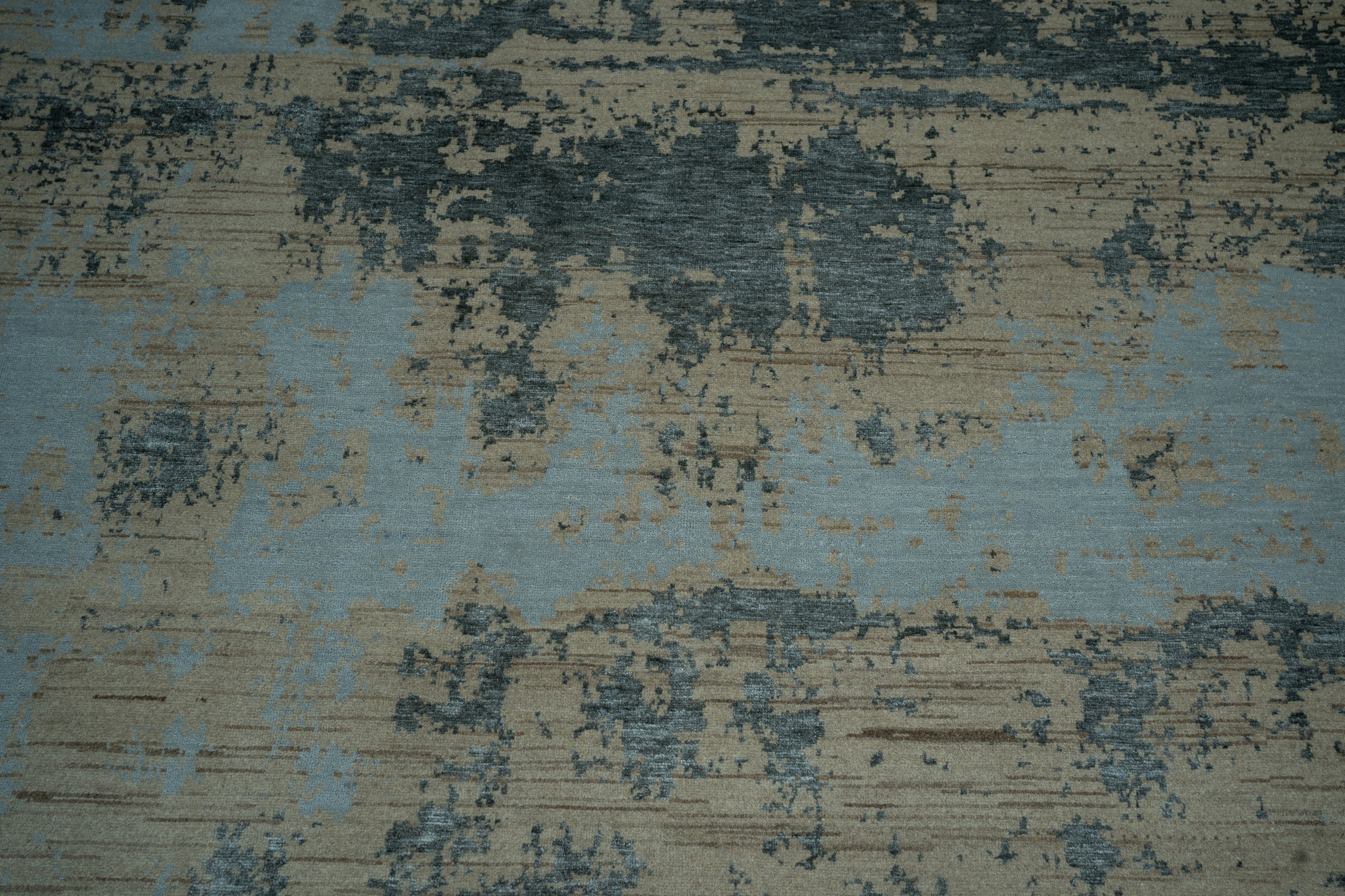 Abstract Design Handknotted Carpet DIA- 1650