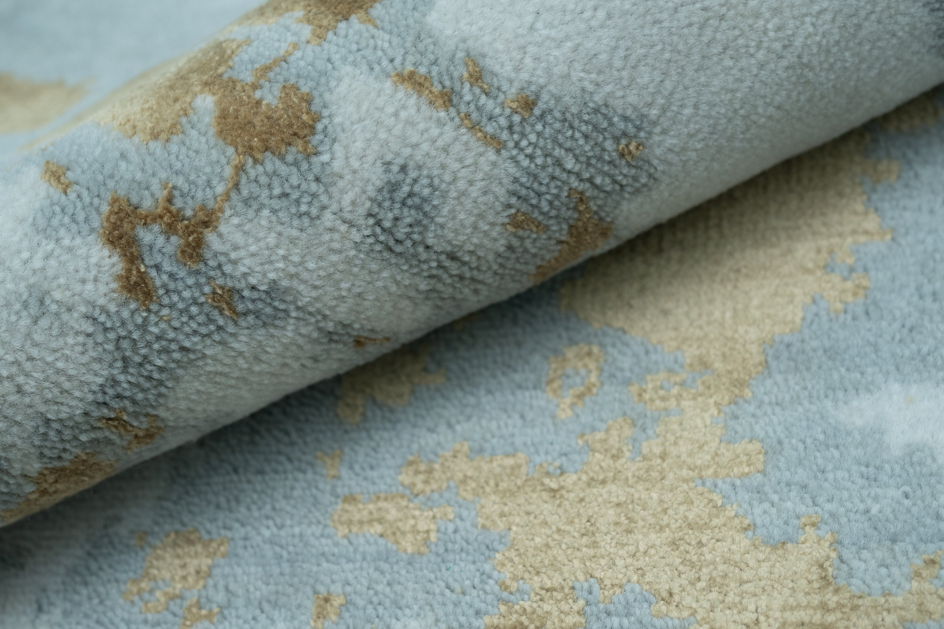 Abstract Design  Handknotted Carpet DIA- 09 GALAXY 23