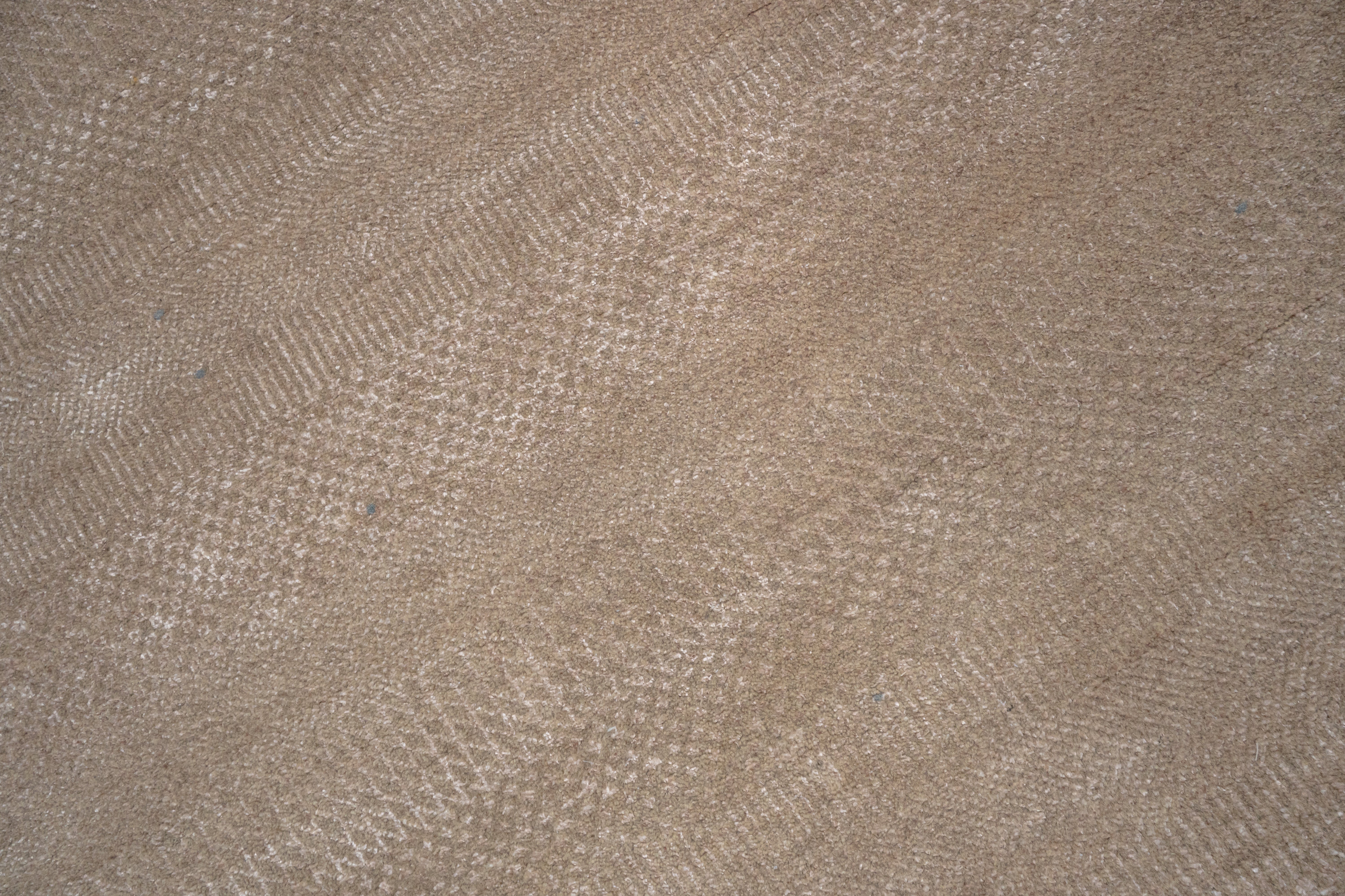 Handknotted Rug  DIA- 110 MCN Beaver & Dark Vanilla